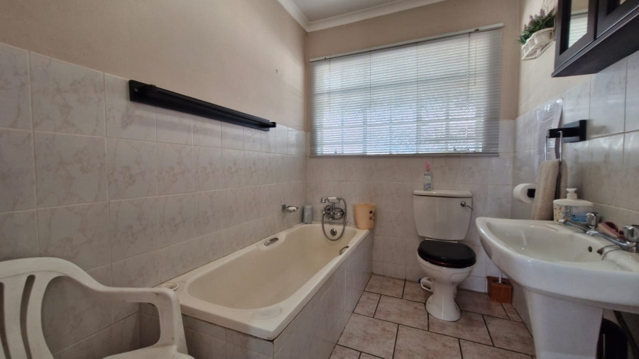 3 Bedroom Property for Sale in Potchefstroom South North West